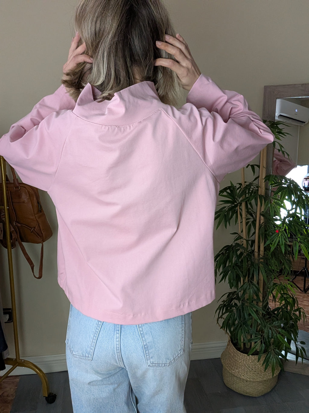 Cazadora rosa fina talla única 36-40
