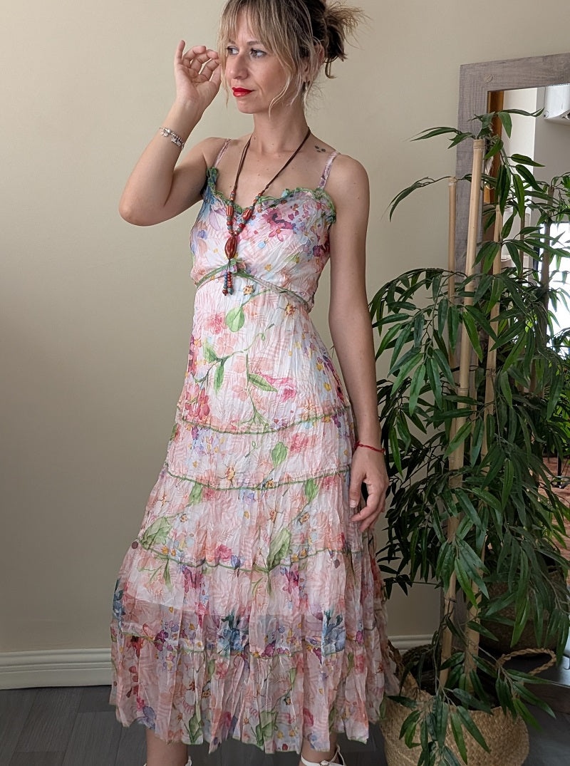 Vestido midi floral plisado con tirantes para mujer